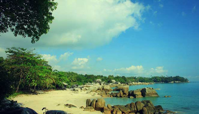 PANTAI TERBAIK DI KEPULAUAN BANGKA BELITUNG