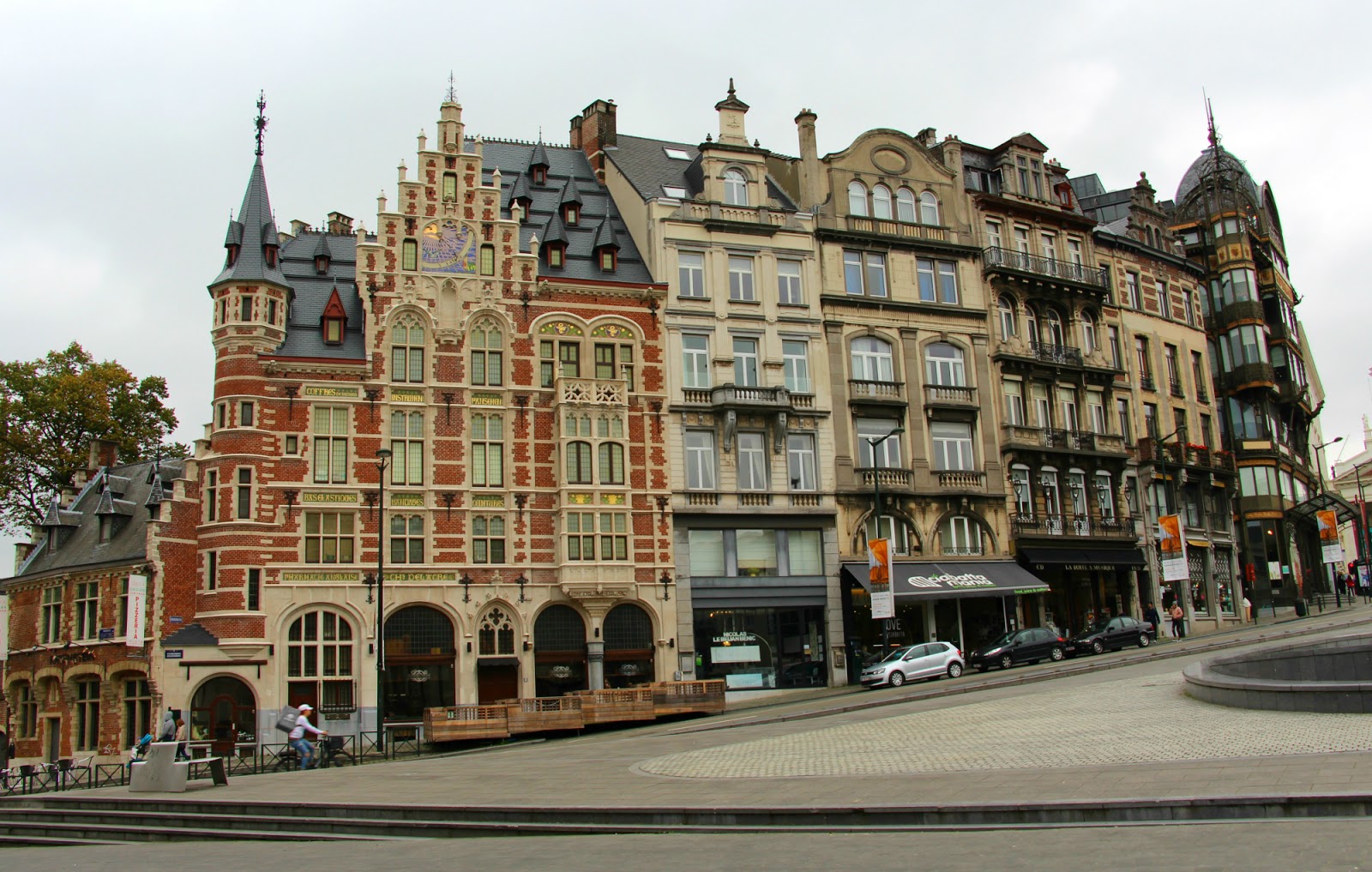En allant vers le musée des instruments de musique