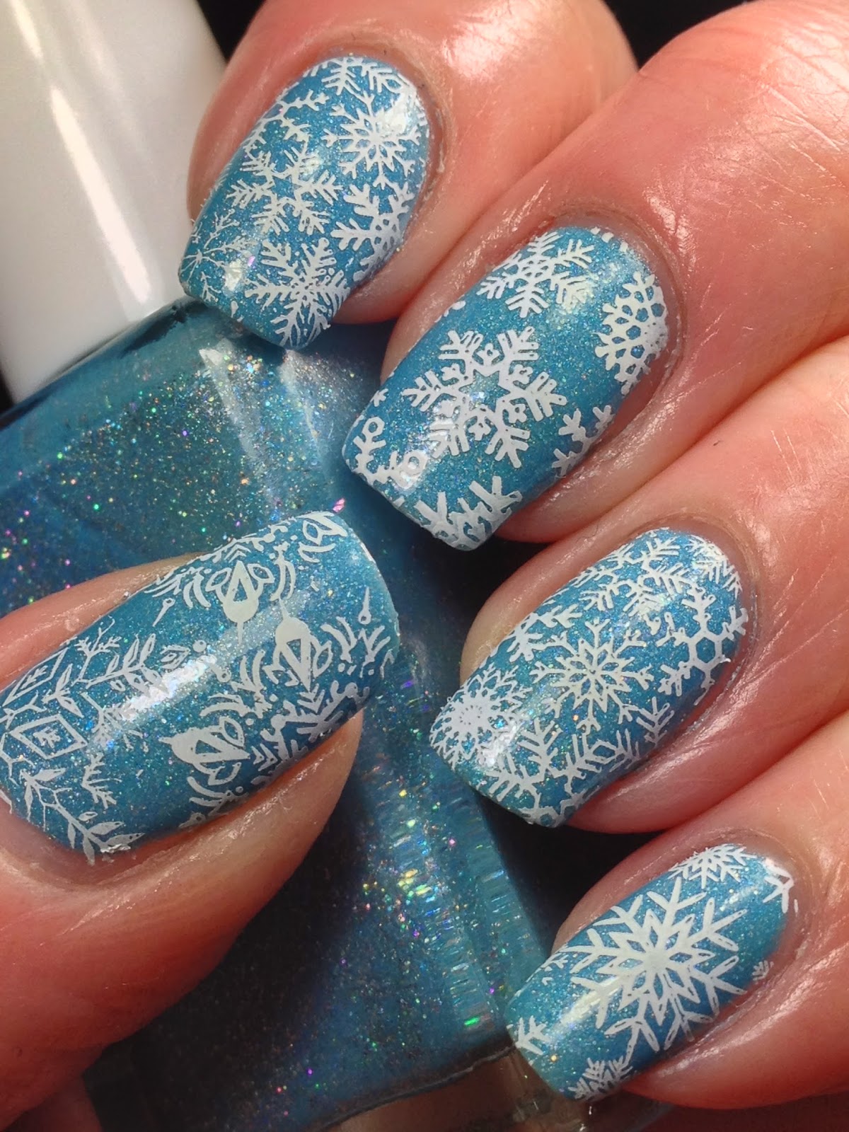 Canadian Nail Fanatic: Glam Polish Break the Ice with Snowflakes