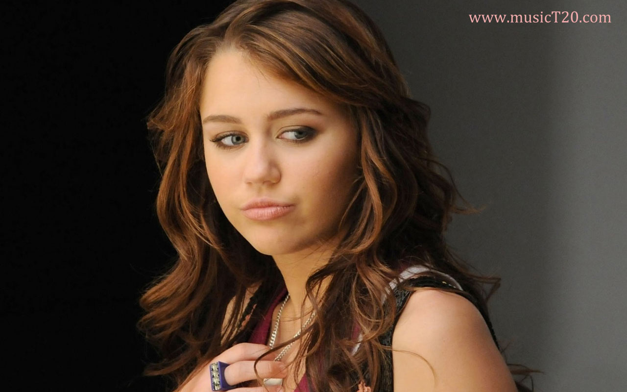 Milly Cyrus ~ Live & Enjoy with Girls..