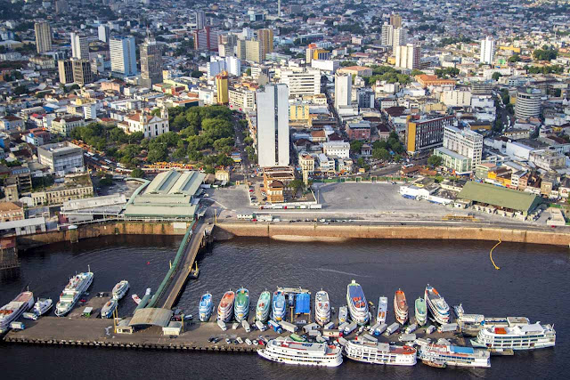 Porto flutuante de Manaus