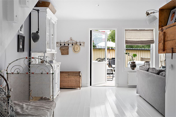 entrada recibidor decorar muebles vintage decorar cajas fruta blanco estilo nordico decoracion nordica interiorista barcelona alquimia deco