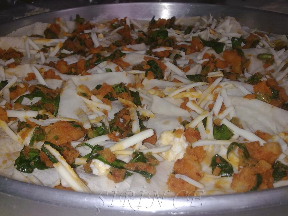 ŞİRİNCE Patatesli Kaşarlı Ispanaklı Börek