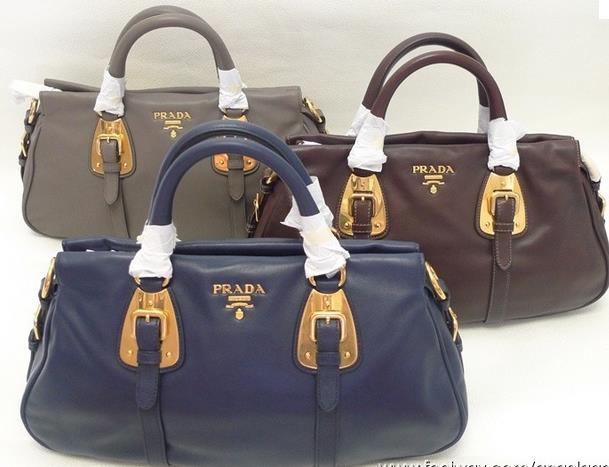 Malaysia online handbag outlet: Prada in the house
