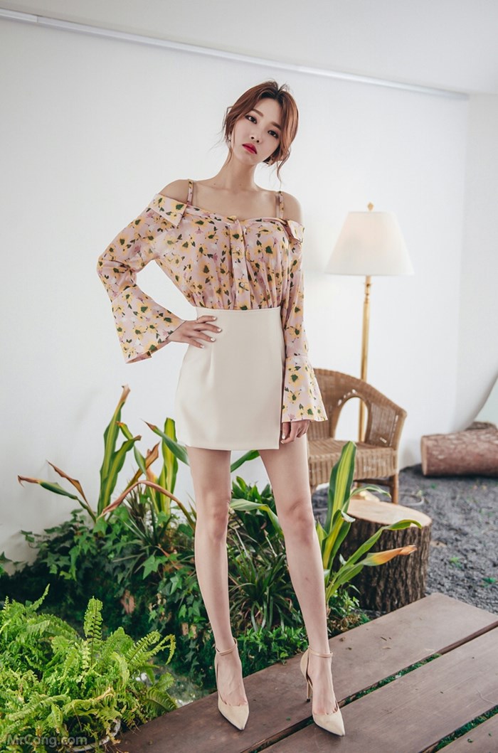 Beautiful Park Jung Yoon in the April 2017 fashion photo album (629 photos) photo 9-11