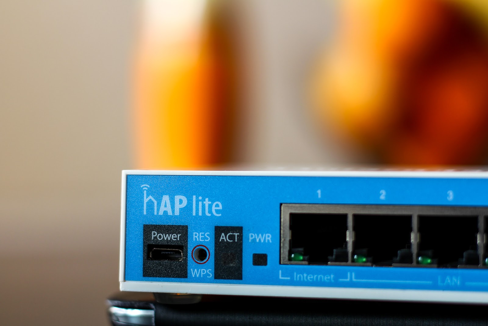 MikroTik HAP S – Router Wi-Fi 6 AX2400 Con SFP 2.5G E PoE Per Casa O Piccolo Ufficio