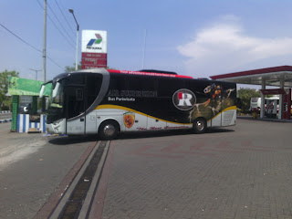  Sewa Bus Pariwisata PO. R Trans Surabaya
