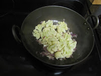 Cauliflower Kuzhambu 10