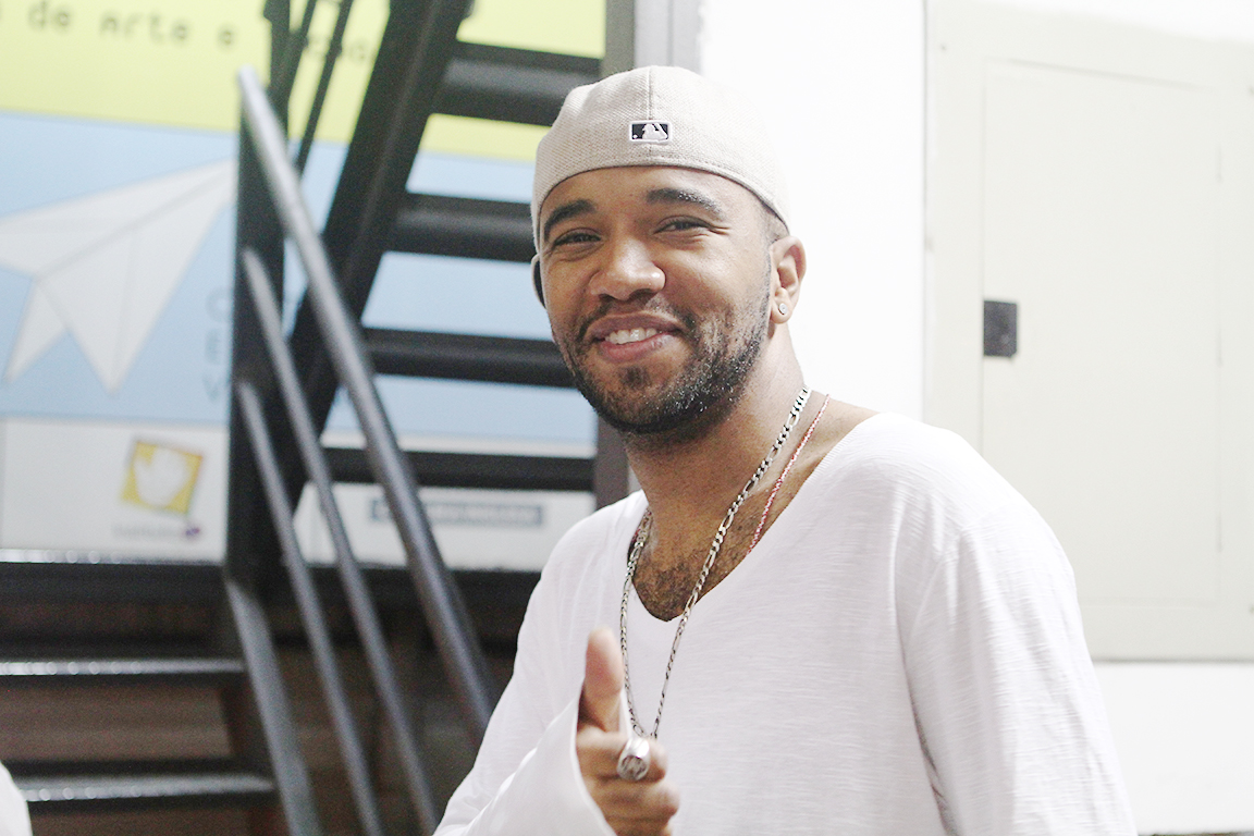 ESPAÇO POESE: MÚSICA — RAPPER SUAVE