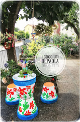 Set da giardino, tavolo e sedute e luce appesa