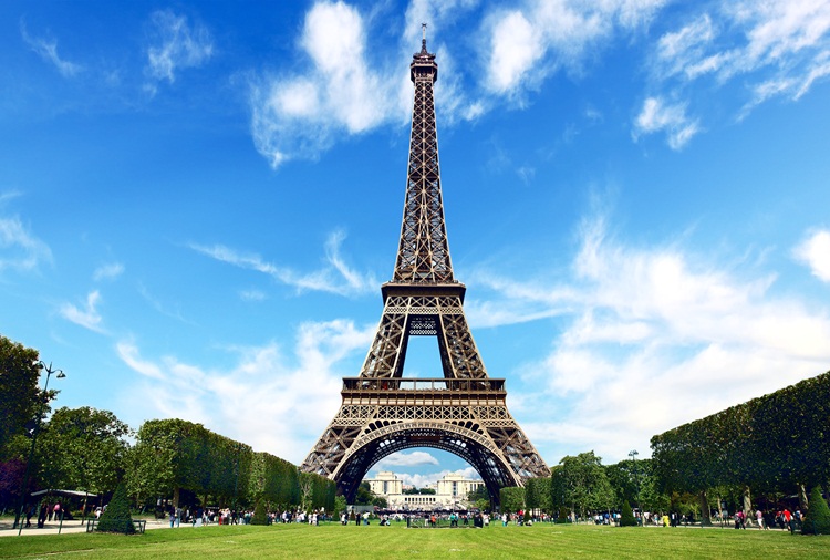 Hati-hati, Sekarang Membuat Foto Menara Eiffel Bisa Didenda! Hati-hati, Sekarang Membuat Foto Menara Eiffel Bisa Didenda!