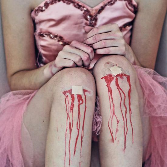 lissy alle fotografia sangue machucado garota