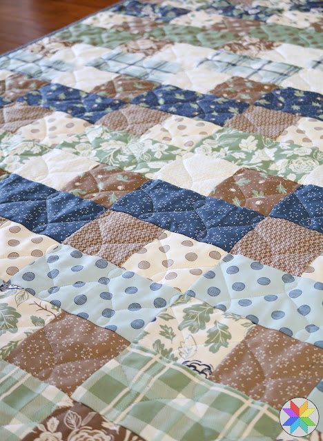 Wishbone free motion quilting by Andy of A Bright Corner - loop quilting design, FMQ perfect for using on brick road quilts