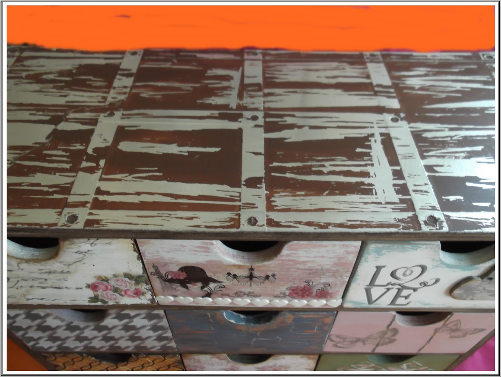 El Refugio de Lirtea CAJONERA CON DISTINTAS TÉCNICAS