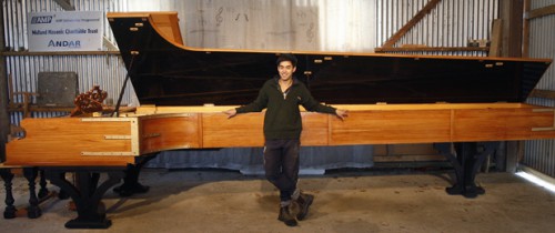 piano terbesar di dunia
