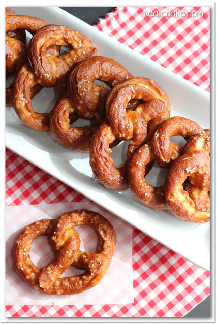 Yummy Soft Pretzel Recipe! Delicious and easy to make snack or treat. #Recipe #Pretzels #Snack #RealCoake