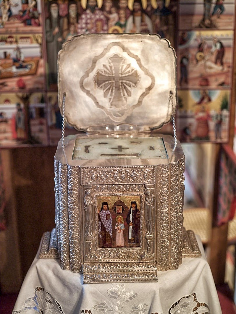 Λείψανα της Ιεράς Μονής Αγίων Ραφαήλ, Νικολάου και Ειρήνης, Γρίβας http://leipsanothiki.blogspot.be/