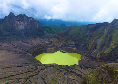 Wisata Pendakian 14 Gunung Api Terindah di Indonesia