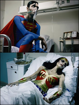El SIDA nos concierne a todos campaña AIDES con superman y wonderwoman