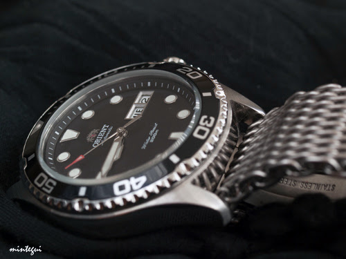 s1600