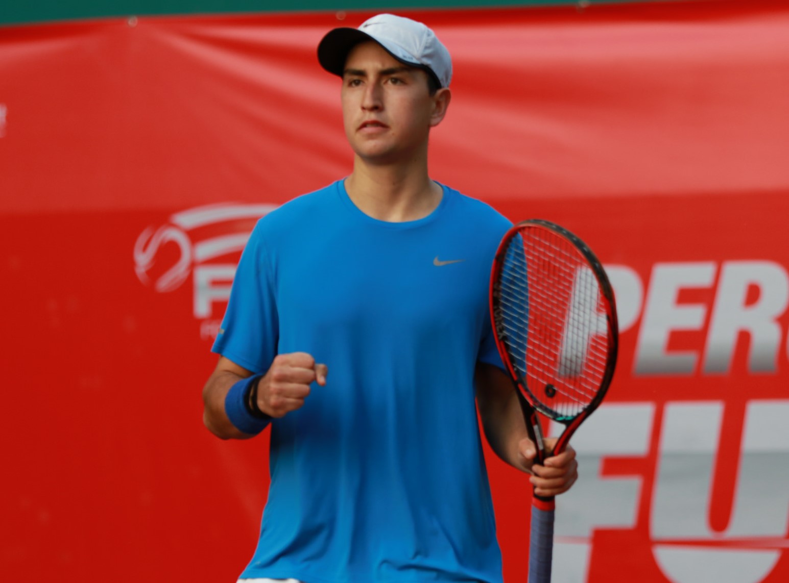 Tenis al Máximo ÁLVAREZ Y VARILLAS CERCA DEL INICIO DE TEMPORADA