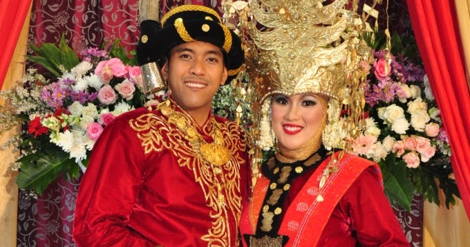 baju pengantin untuk orang kecil 