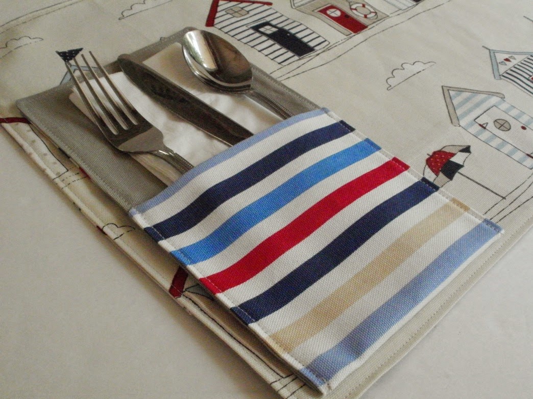Amy Made That!by eamylove Free Tutorial Summer Placemats and