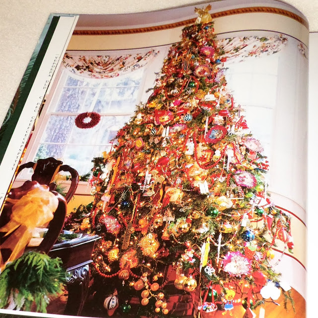 The Spirit of Christmas Books  16 - 17