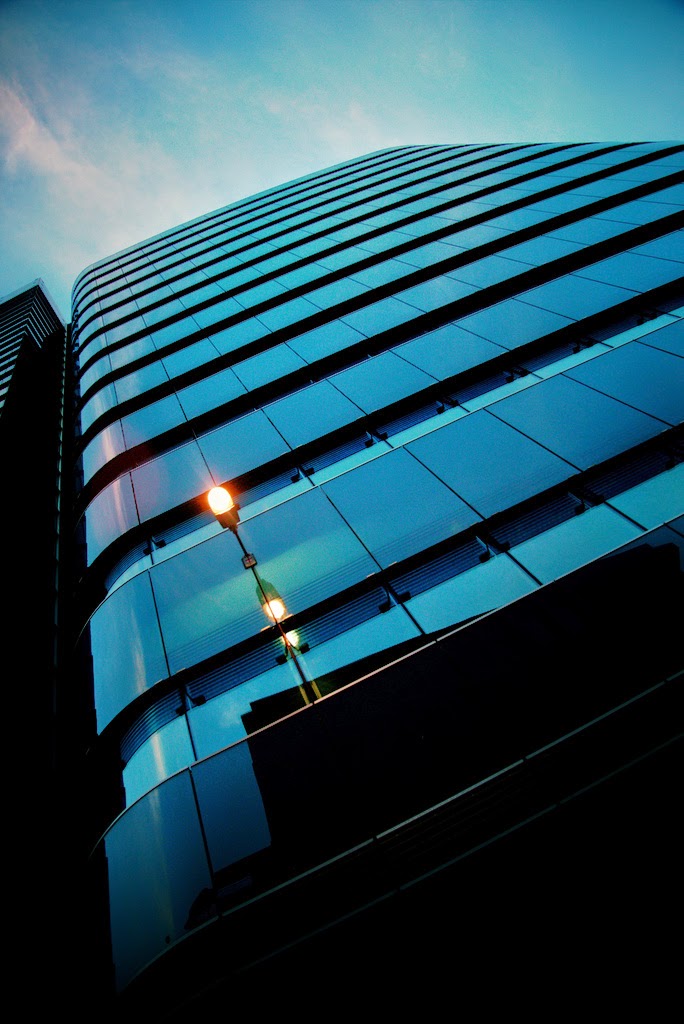 Creative Architecture Photography Composition Deliberately Tilting the Camera