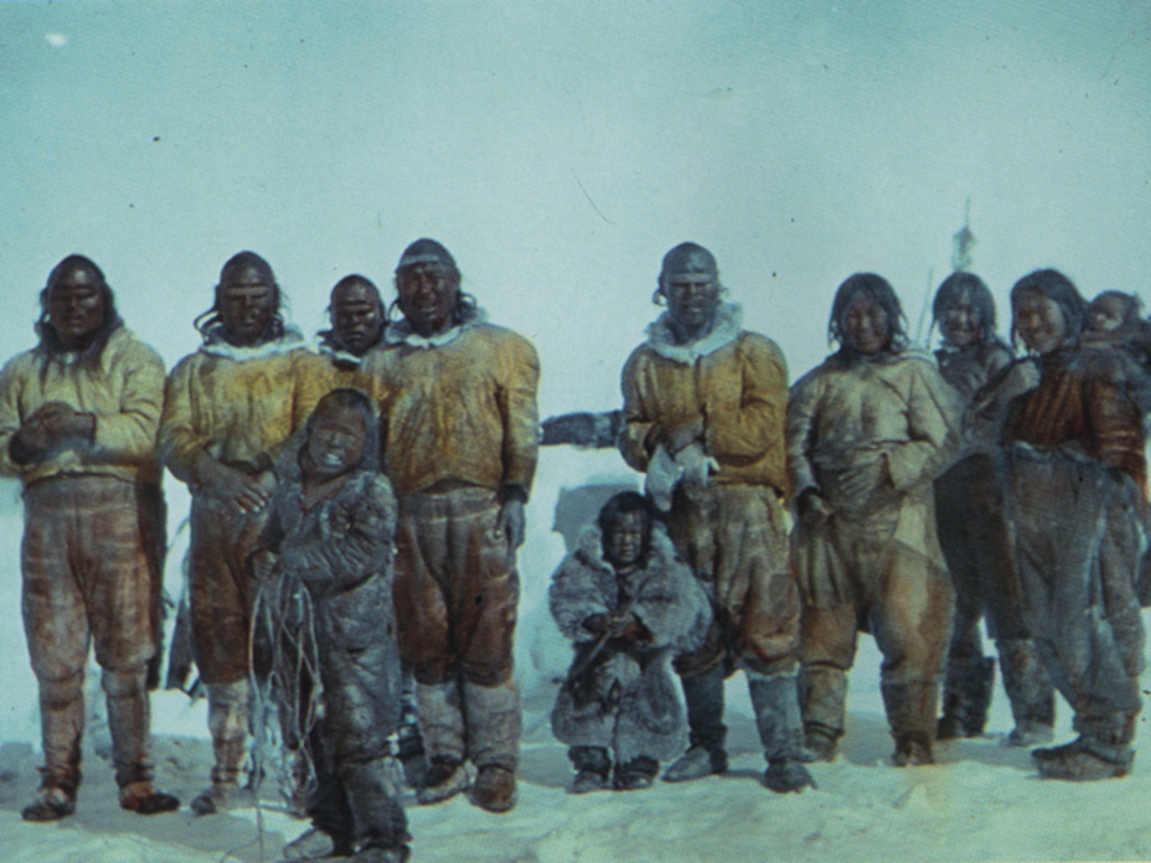 Pueblos en el hielo COPPER INUIT (Kitlinermiut)