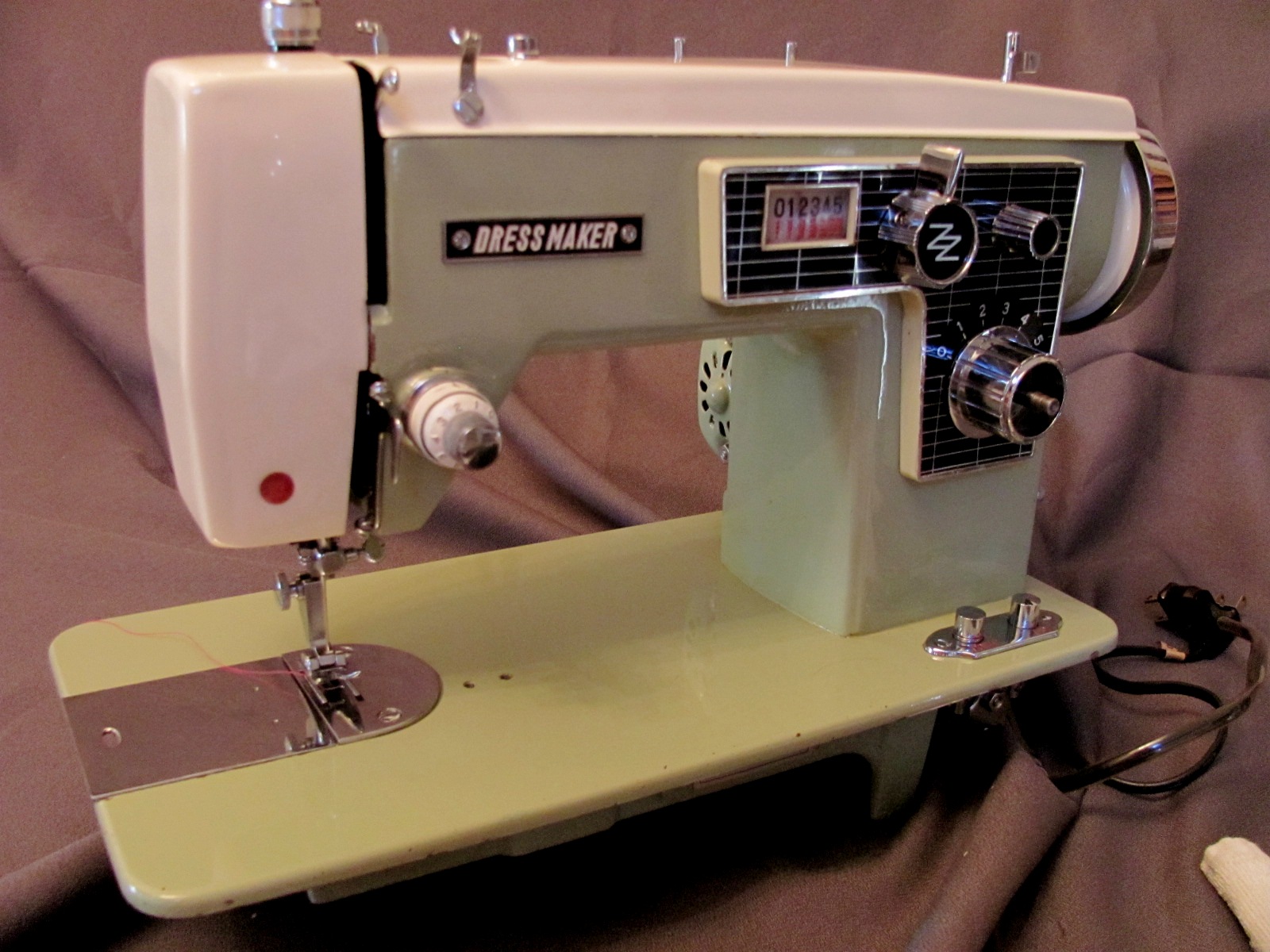 The Sewing Machine Rescue Dressmaker 205 White or Dial n Sew Sewing