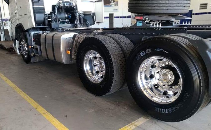 Bridgestone amplia garantia de fábrica para pneus comerciais