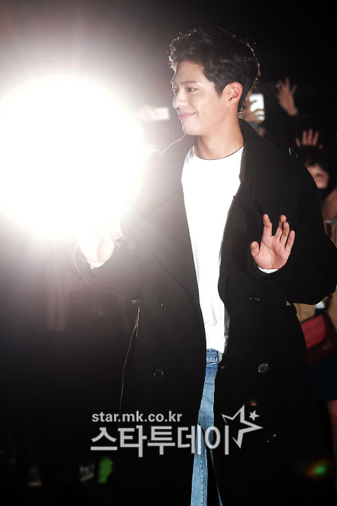 박보검 어제 코앞에서 보는것 같은 종방연 사진 | 인스티즈