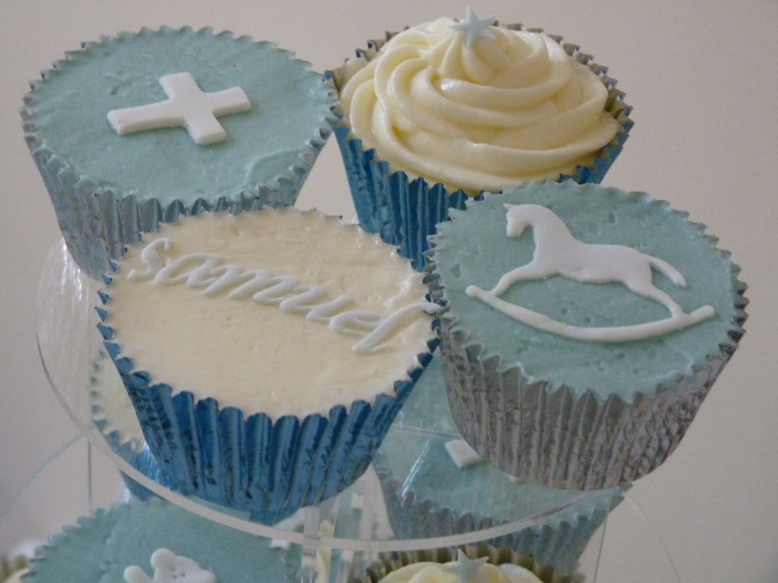 Angie's Cakes: Boy's Christening Cupcakes
