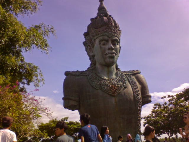 Hening Cahya Ridhayanti: RAGAM PATUNG