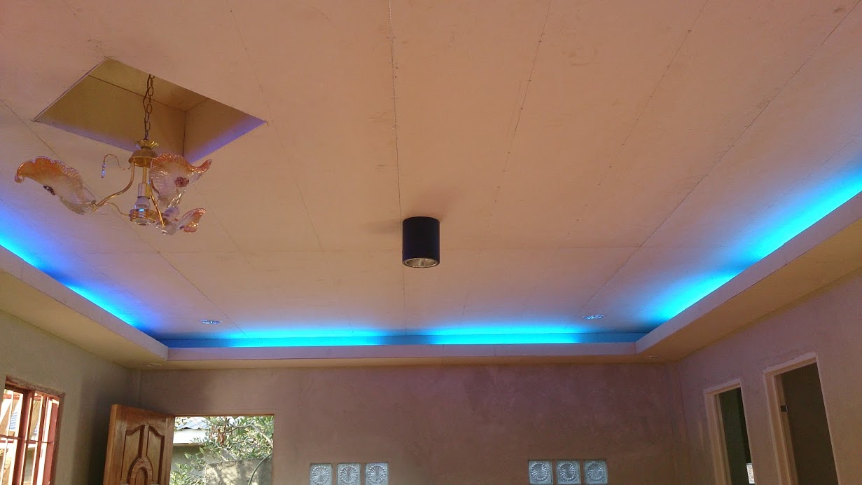 Mommy Mecheel Ceiling Design With Blue Light