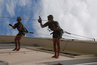 Fuerzas Armadas de la República Democrática de Vietnam. - Página 2 Vietnam+special+forces+weapons%252Cvietnam+special+forces+camo