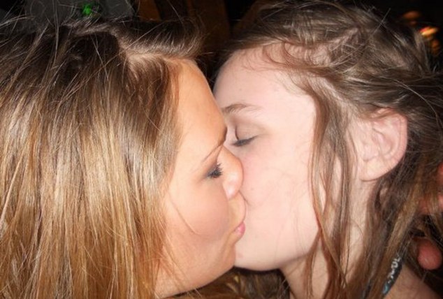 Mail For Teens Kissing Com 36