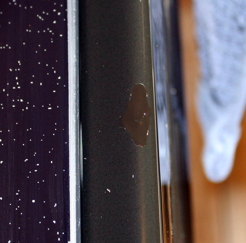 Poppular Photography Repairing Chip in Stovetop