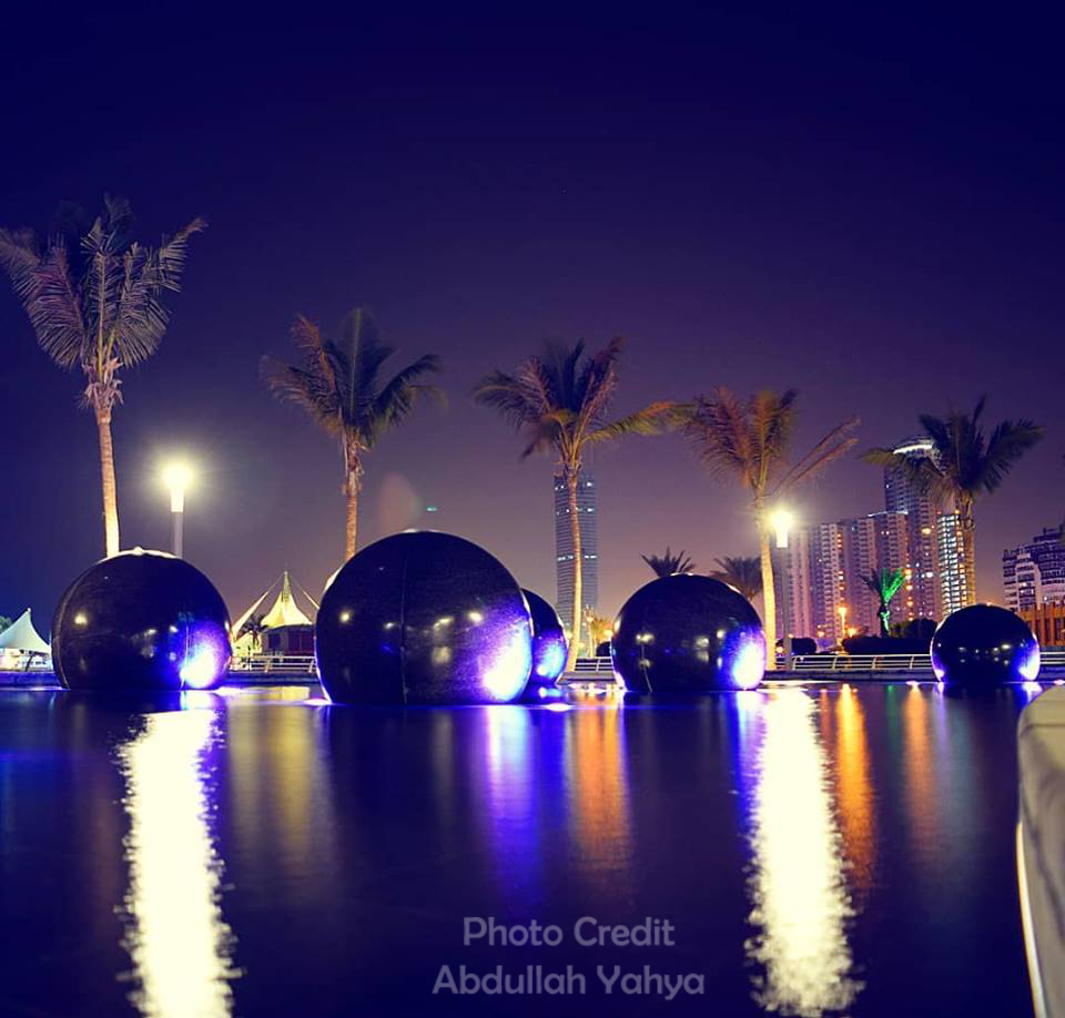 Jeddah Daily Photo Jeddah Waterfront Sculptures at Night