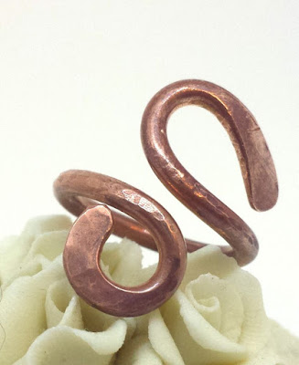 Copper ring ~ metal working, ooak jewelry :: All Pretty Things
