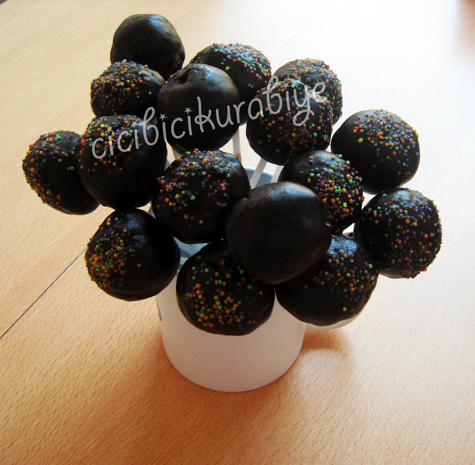 Cici Bici Kurabiye & Cupcake & Pasta İzmit Cake Pops (Kek topları)