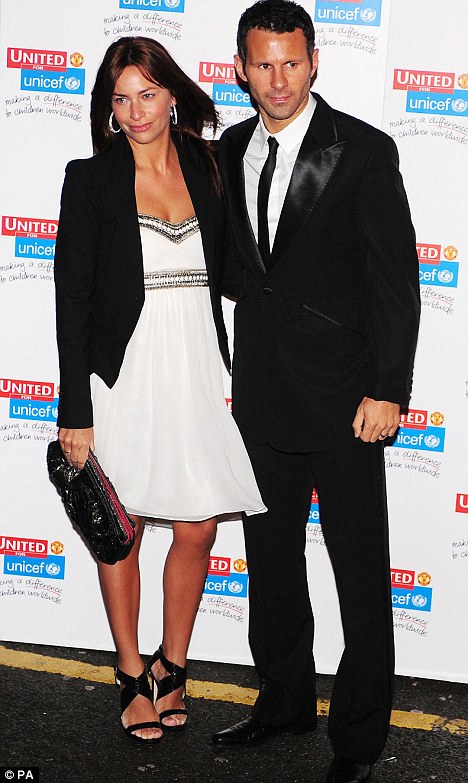 Top Football Players Ryan Giggs With Wife Stacey Cooke Pictures/Images image