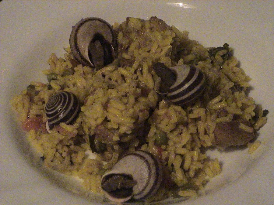 arroz con conejo y caracoles