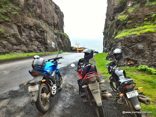 Scenic monsoon bike ride to Malshej Ghat from Pune