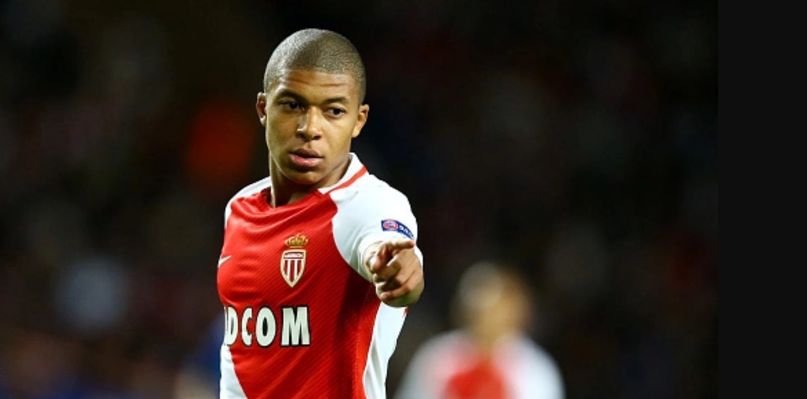 How much loan fees paid by PSG to Monaco for Mbappe