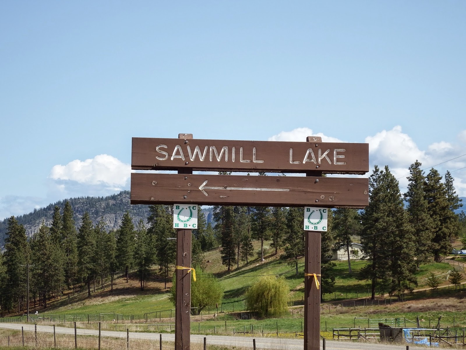 Wheelstogogo Travel Tales. Sawmill Lake hiking trail.