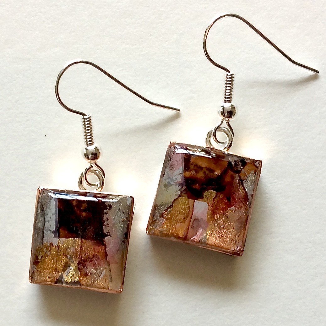 Hilary Bravo paper mâché jewellery