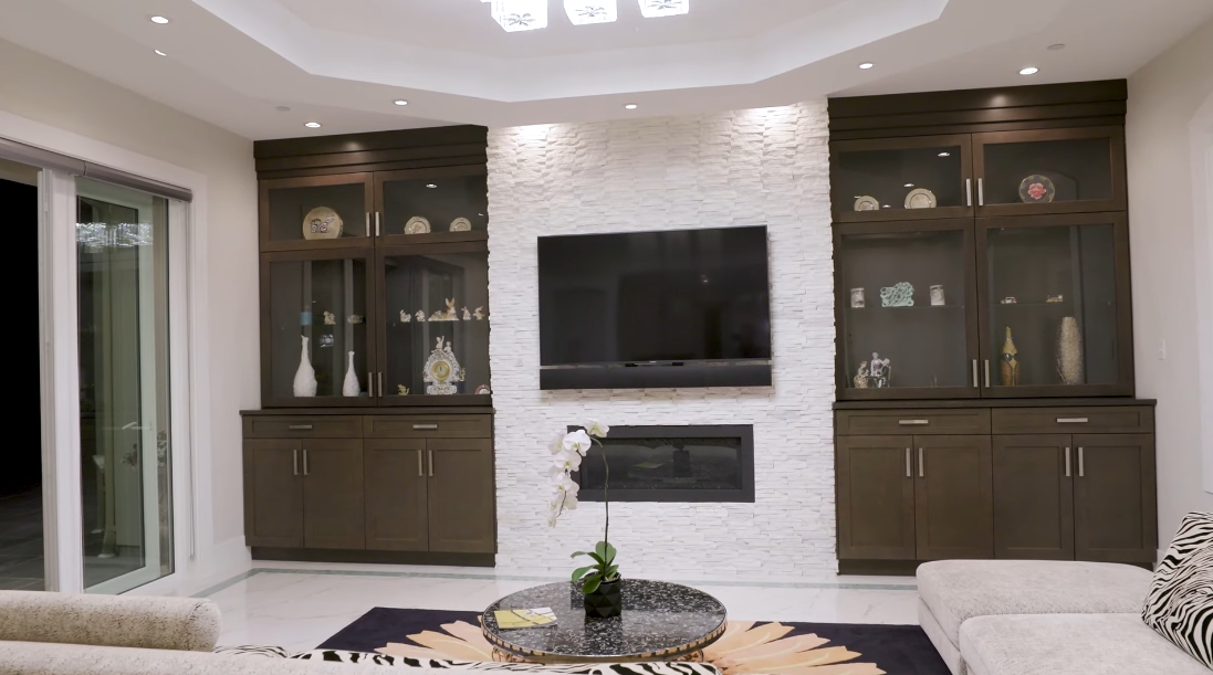 Tour 5358 Kensington Crescent, West Vancouver vs. 73 Interior Design Photos
