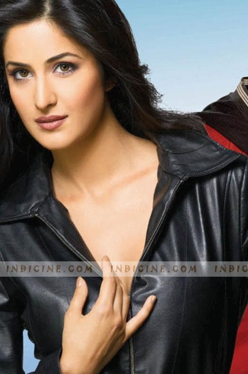 Katrina Kaif in Black Dress, Suit & Saree1 - Katrina Kaif Pics in Black Dress, Suit & Saree